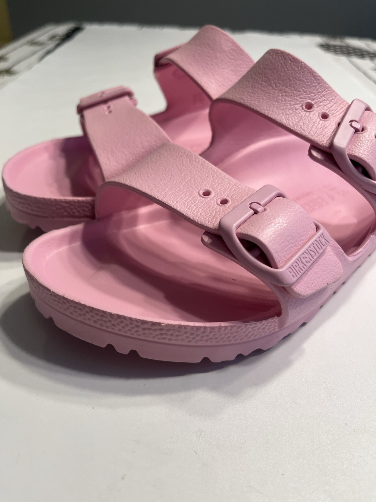 Birkenstock Women Arizona Essentials EVA Sandals Pink Rubber Size 37 US 6