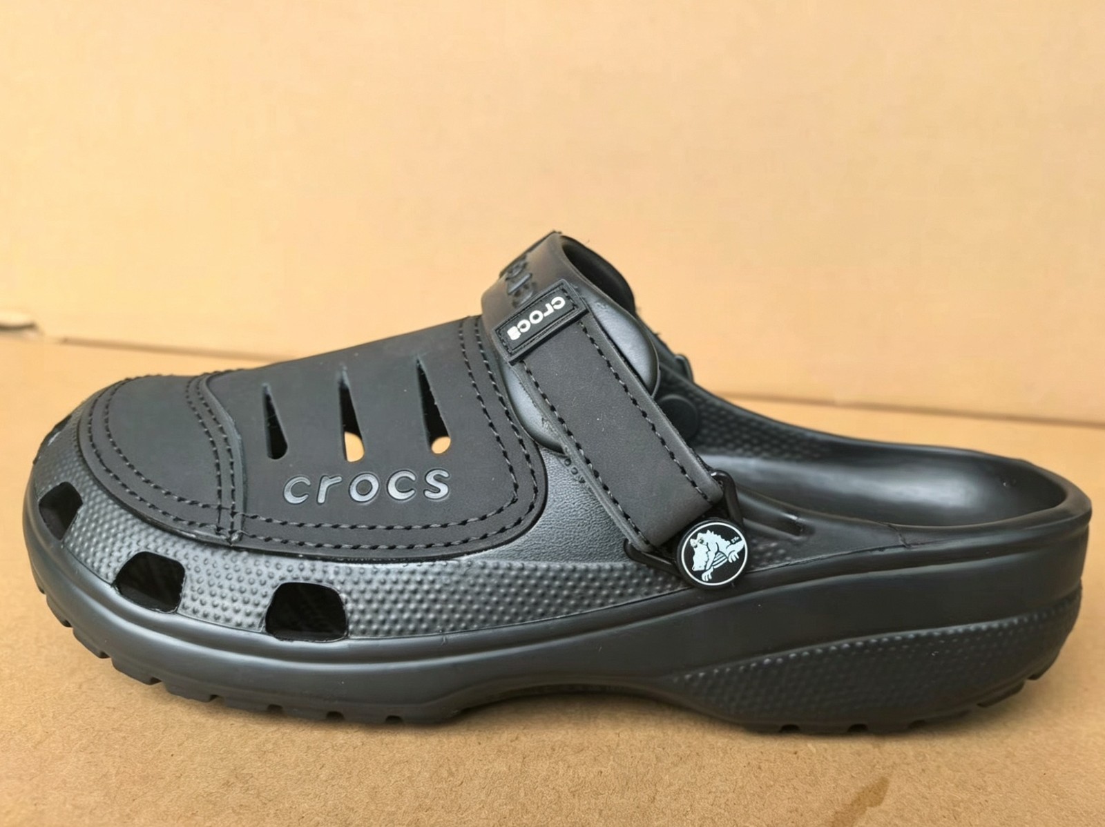 NWT Men’s Classic YukonCrocs Clog Slip-on Casual Sandals
