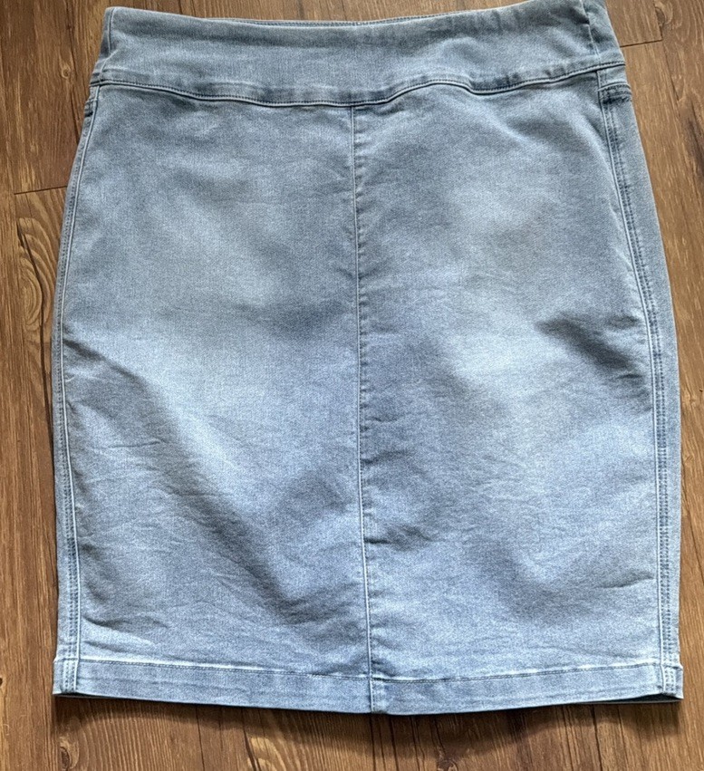 DG2 by Diane Gilman Super Stretch Denim Skirt XL (9)