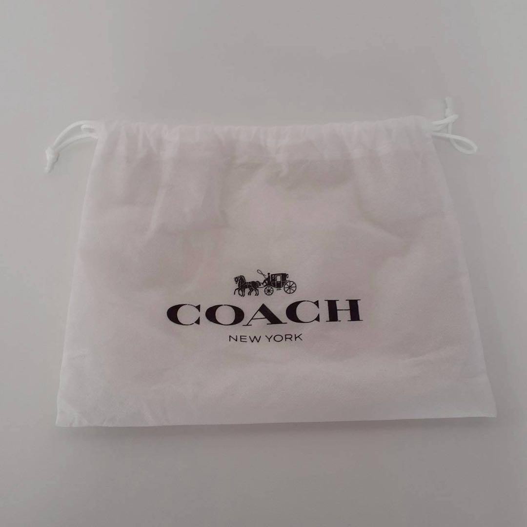 Excellent Condition COACH Pouch White Floral Cute