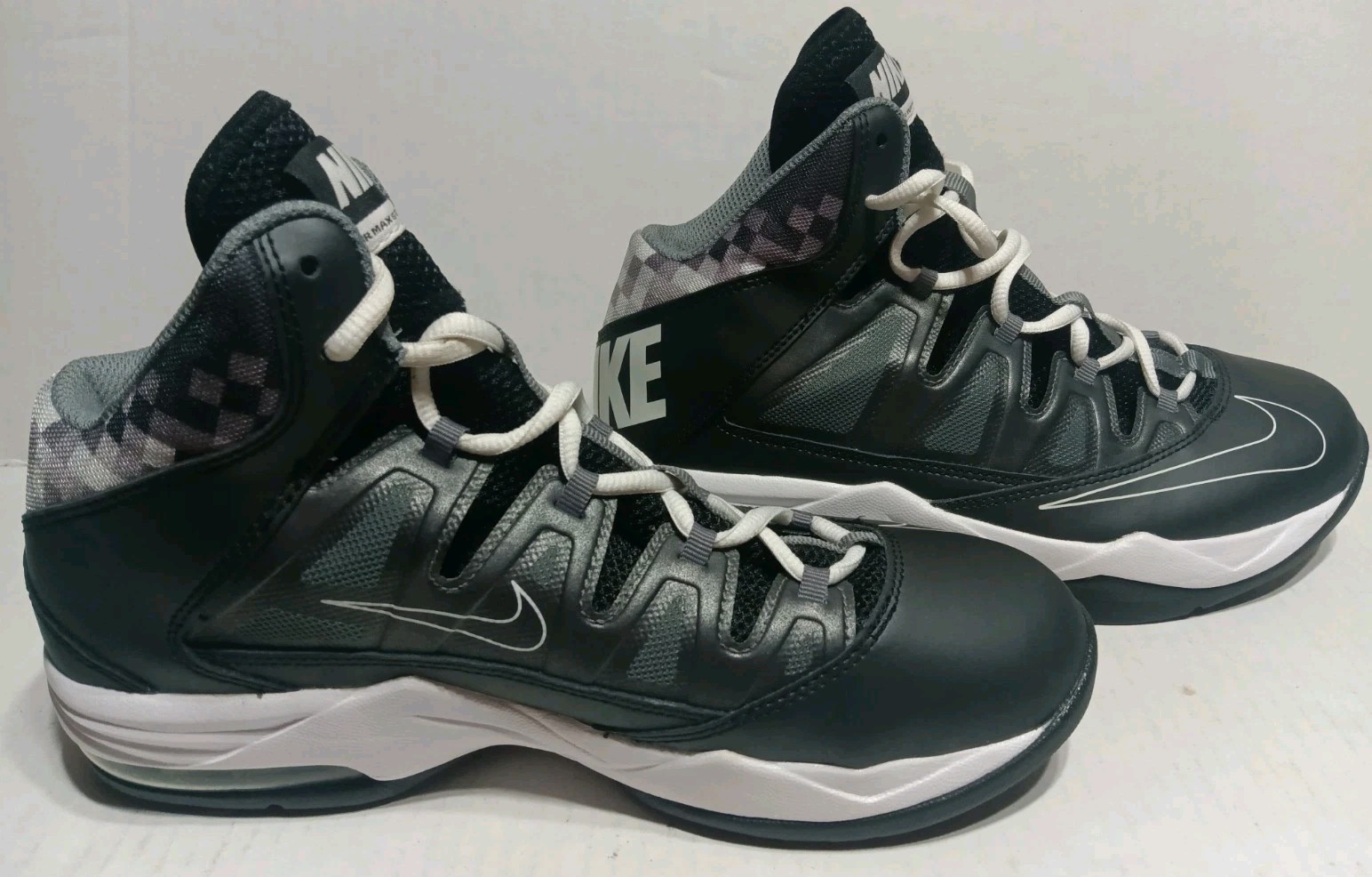 Nike Air Max Stutter Step Shoes Men’s Size 7 Black White Charcoal Brand New