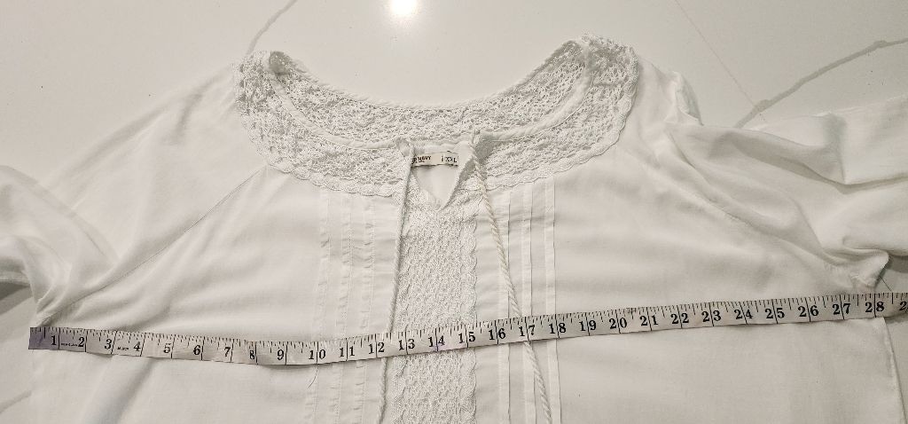 Old Navy White Lace Boho Blouse XXL 3/4 Sleeve Peasant Top Eyelet Tunic