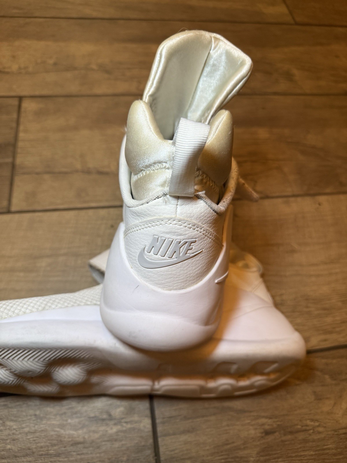 Nike White Mid Top Hook & Loop Basketball Sneakers Textile Upper Rubber Sole, 13