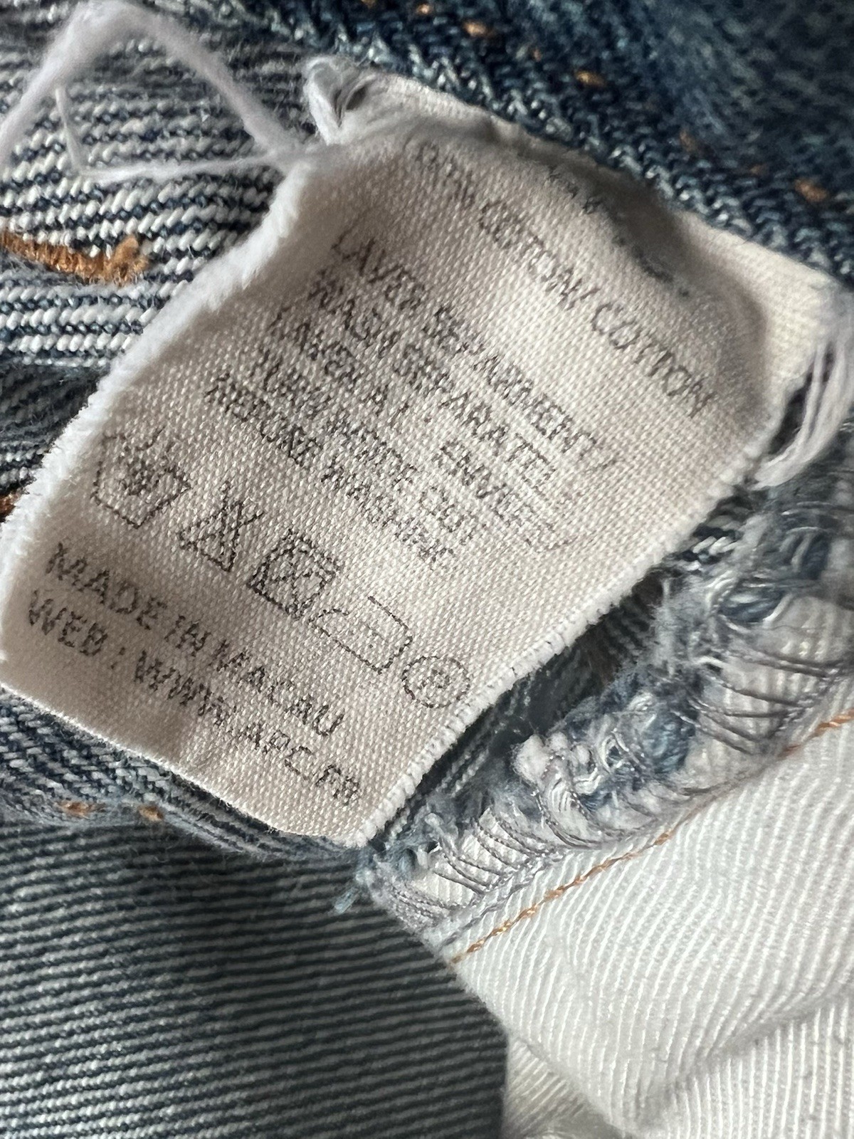 A.P.C. Men’s Straight Fit Medium Wash Blue Denim Jeans Distressed Size 30