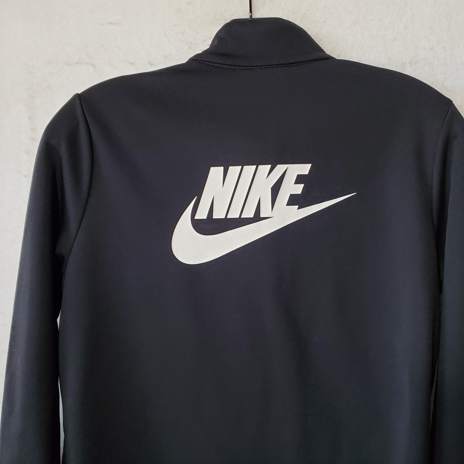 Nike Jacket Youth’s XL Black Full Zip Track Athletic Swoosh Logo Lightweight