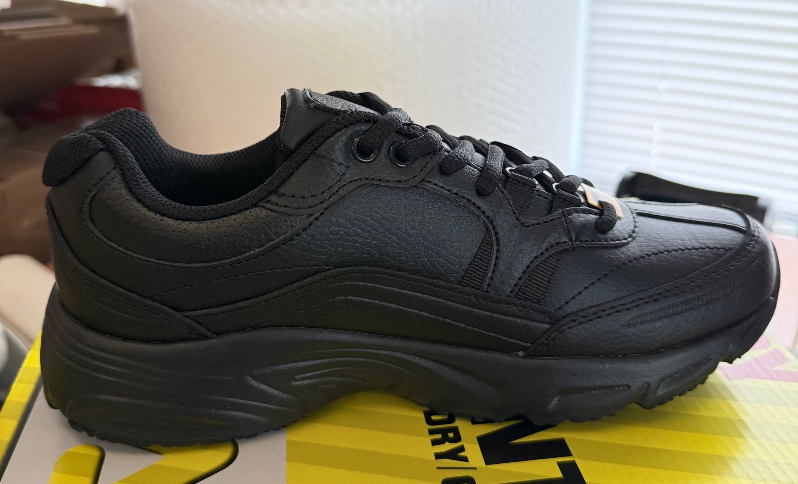 Womens Fila Workshift SR Non-Skid Slip-Resistant Memory Foam Work Shoes (8)