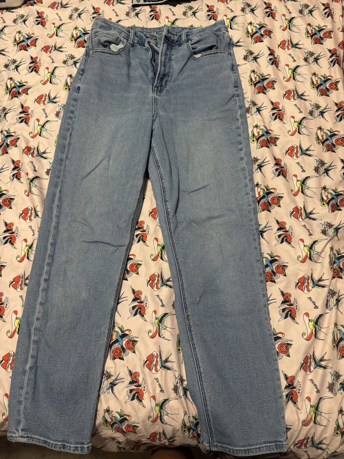 American Eagle Women’s Pants and Short Bundle (Women’s 8s & 6)