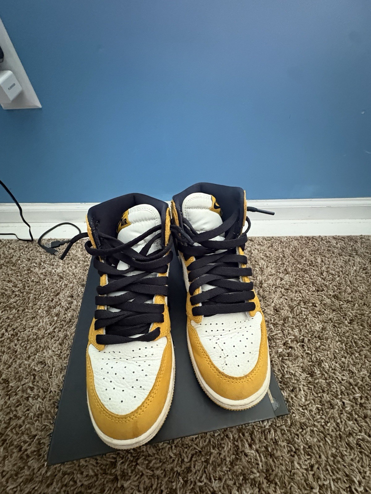 Jordan Air Jordan 1 Mid Top Unisex Kids Yellow White Black Leather US 3.5