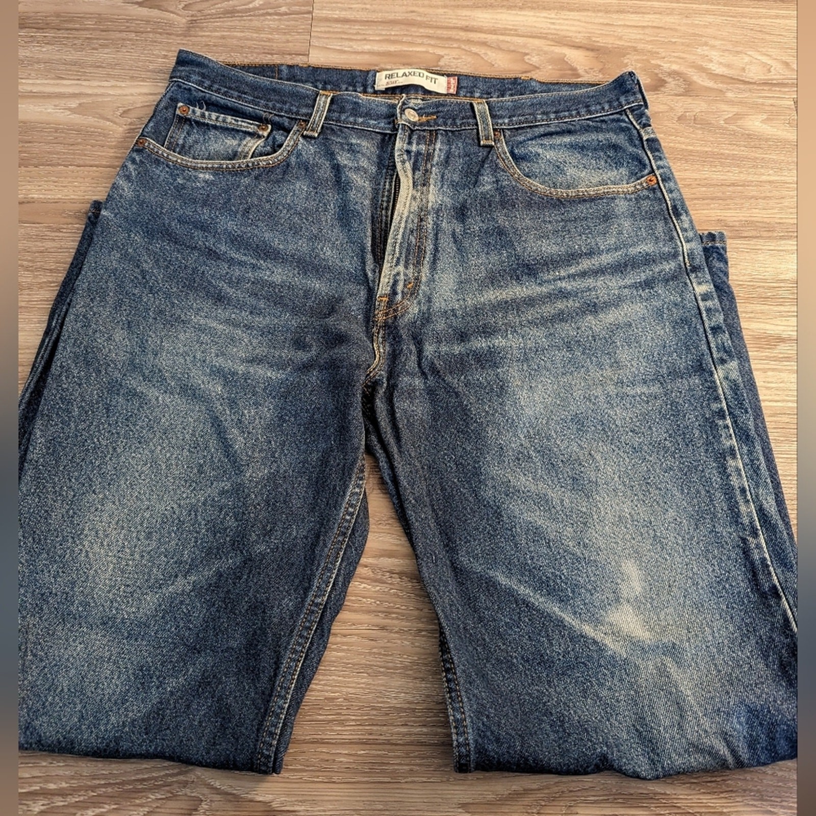 Vintage Levi’s 550 size 38
