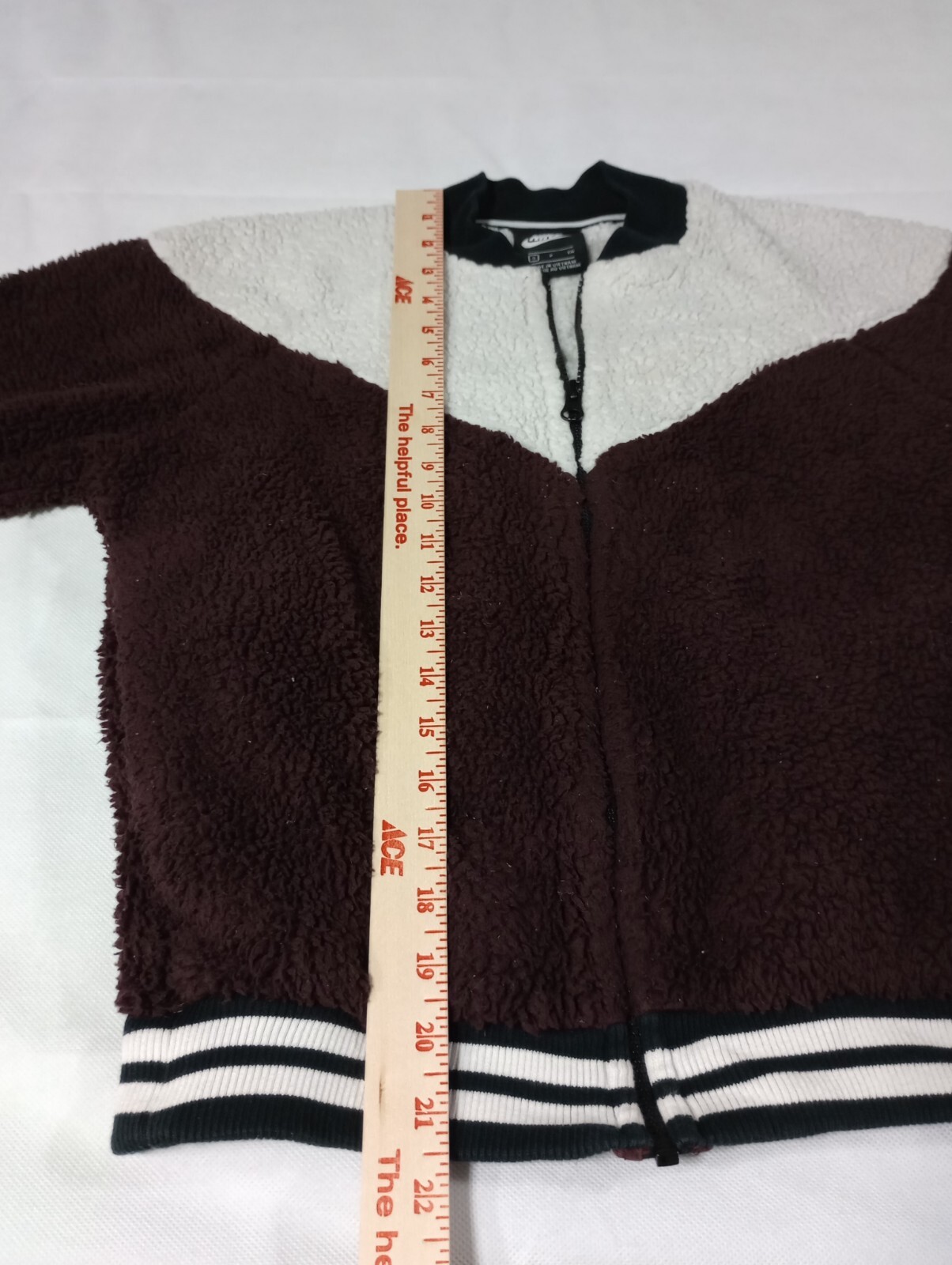 Nike Sportswear Bomber Jacket Women’s Small Sherpa Fuzzy Burgurgandy Zip Up Logo