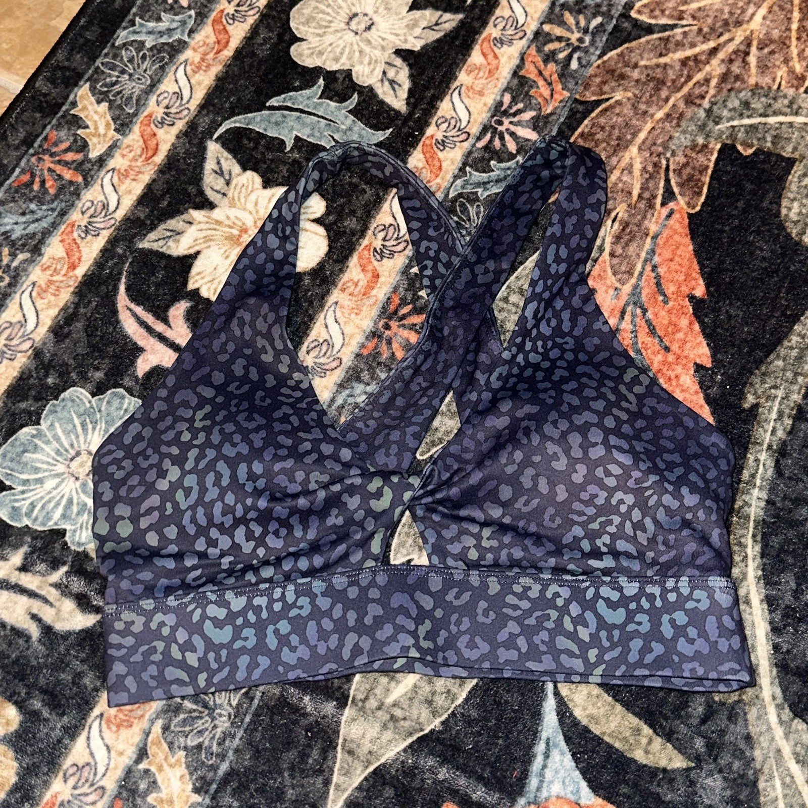 Oasis Twist Medium Impact Sports Bra from Fabletics