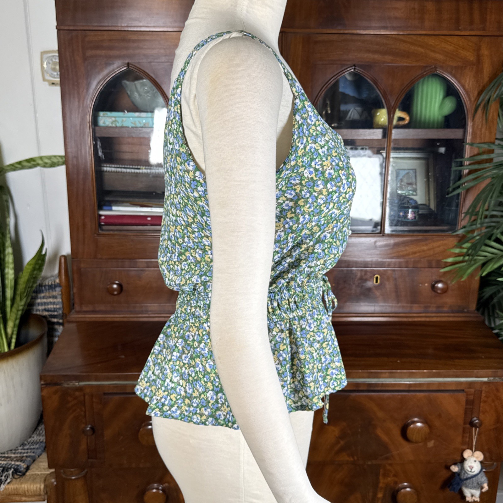 Sienna Sky Blouse Small Green Blue Floral Peplum Cami Tank Cinched Tie Waist