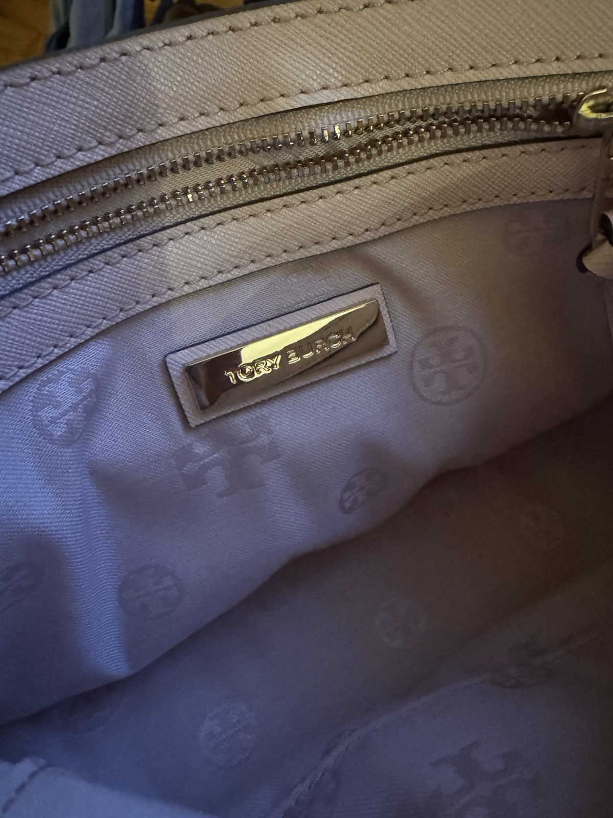 Tory Burch Robinson Chain Square Saffiano Bag pink