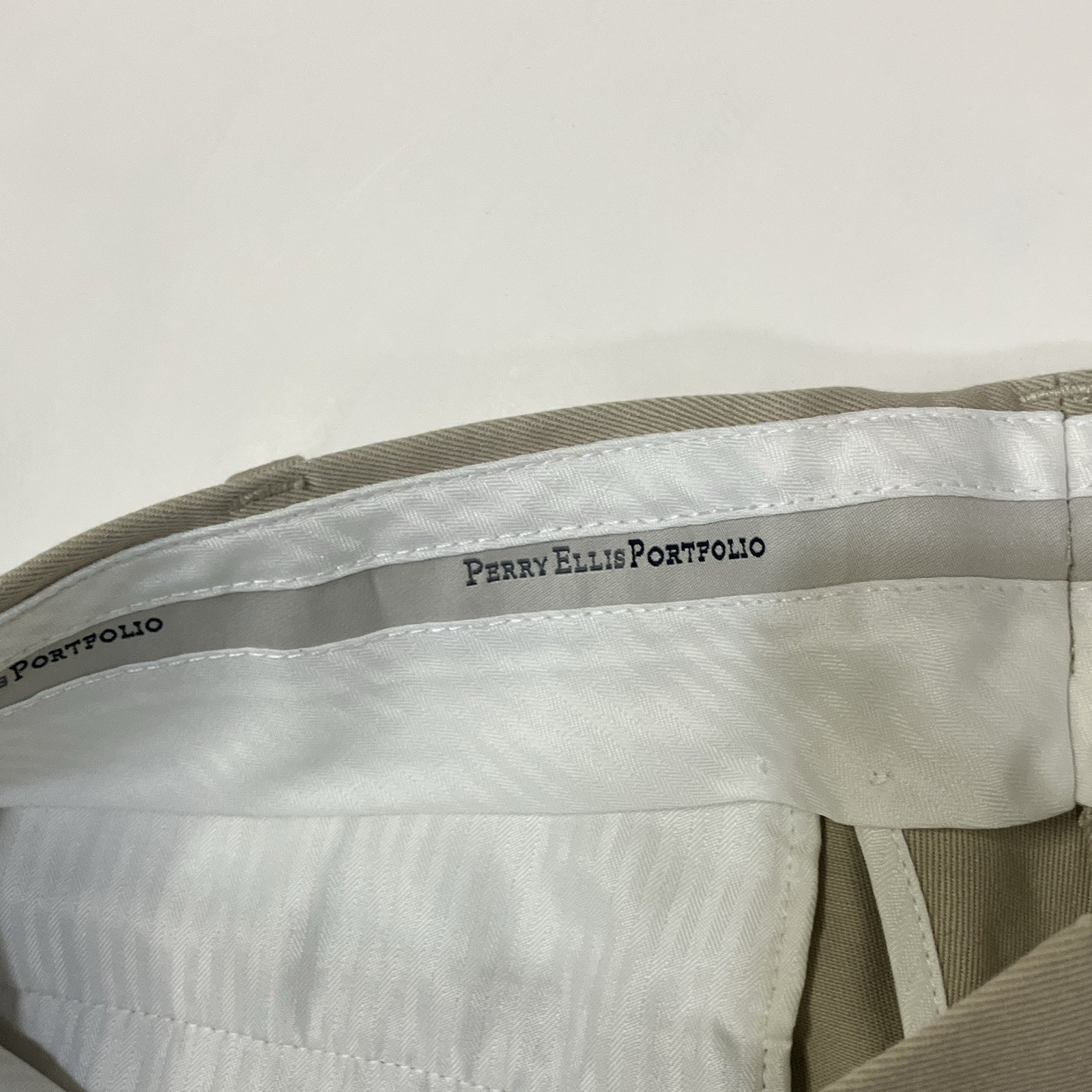 Perry Ellis Portfolio Men’s Beige Cotton Twill Khaki Pants 32W Straight Pleated