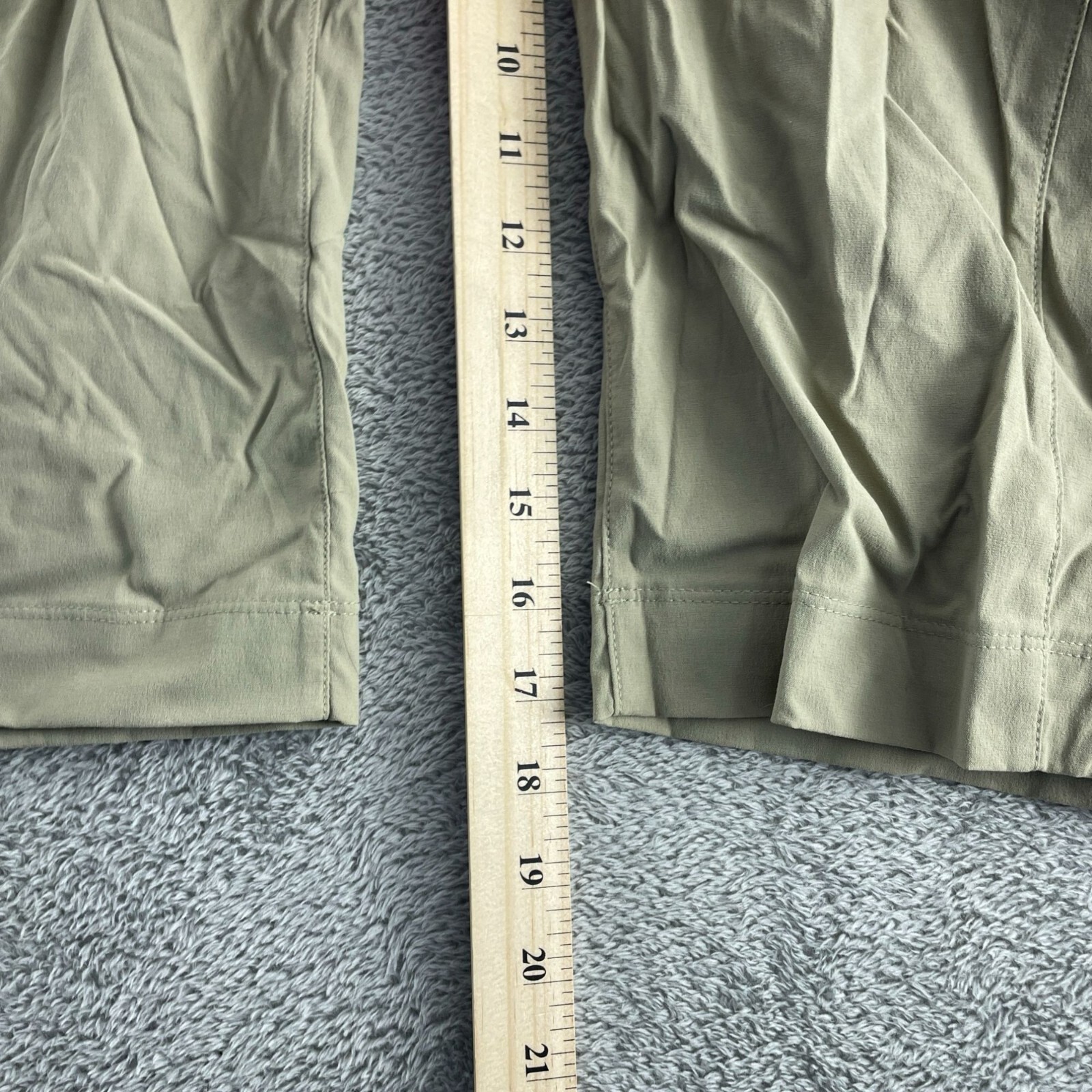 Columbia Womens Omni-Shield Capris Size 18L Nylon/Elastane Khaki 5505