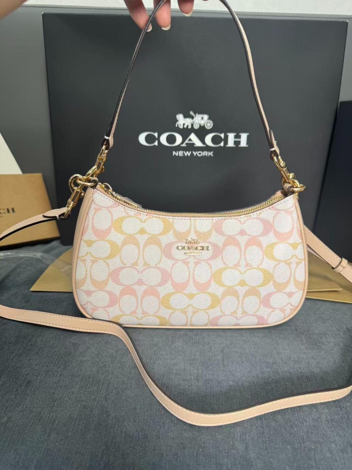 New Coach Teri Shoulder Bag In Pretty Signature Canvas Gold/Chalk/Pink Fast Ship