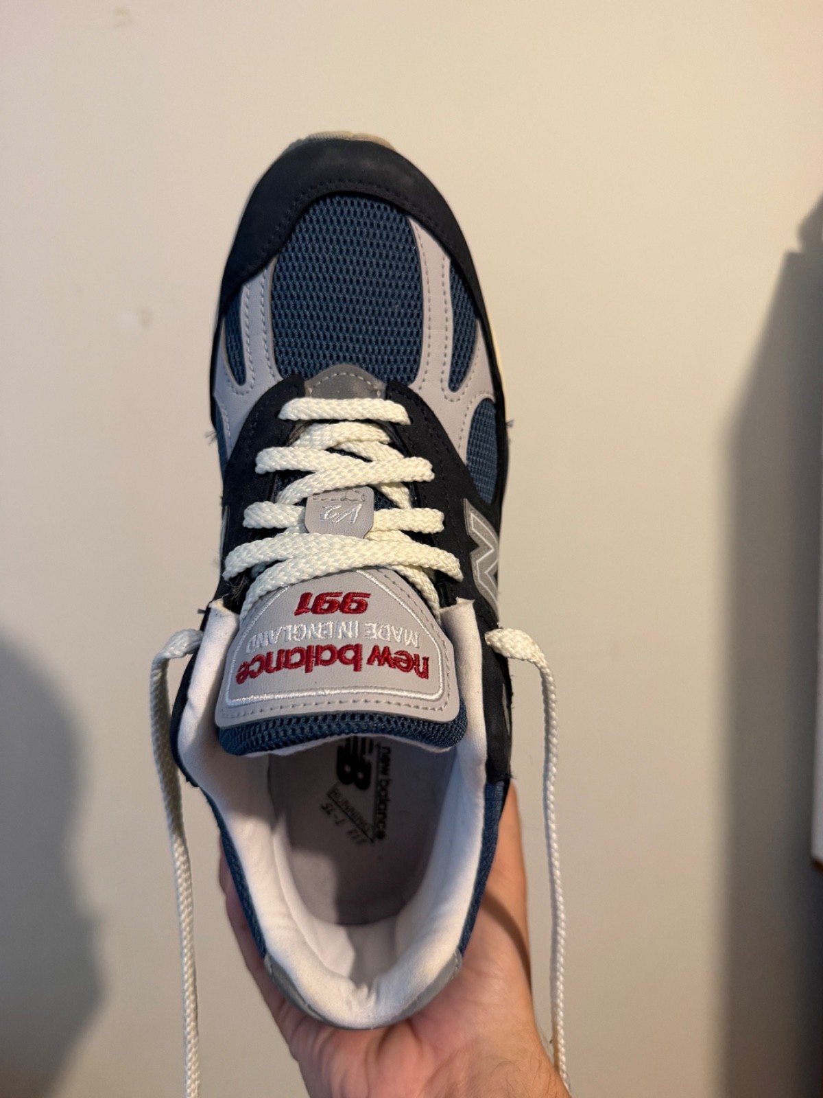 Size 7 – New Balance 991v2 Made in England Vintage Sport Pack – Navy