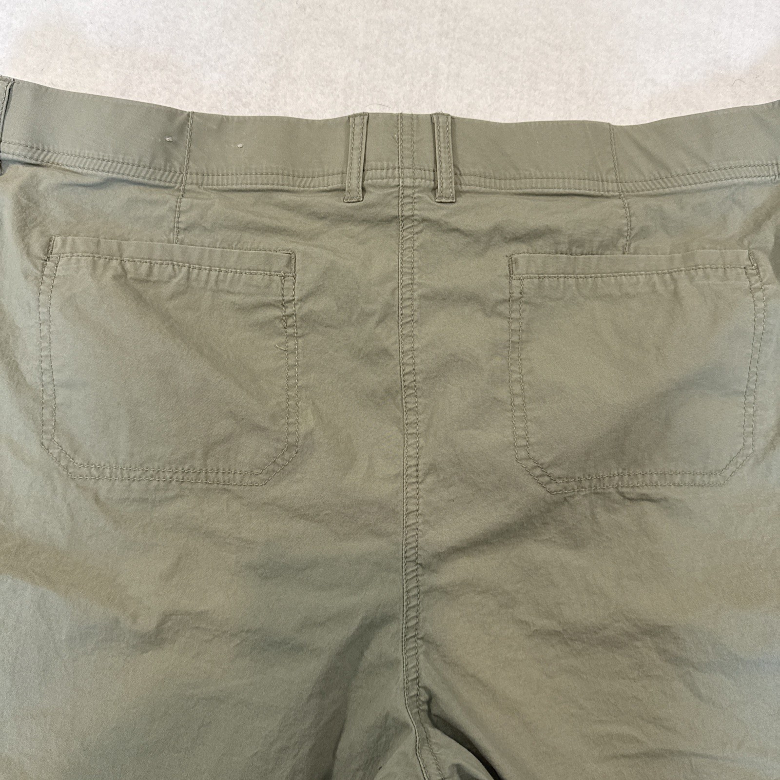 Chicos Womens Shorts 3.5 18 Olive Green Cargo Buttoned Hem Casual Utility