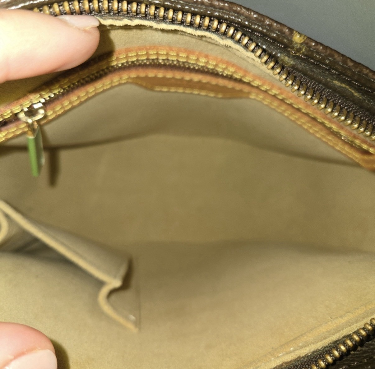 Louis Vuitton Looping Monogram Medium Shoulder Bag Brown Beige Strap Gold Zip