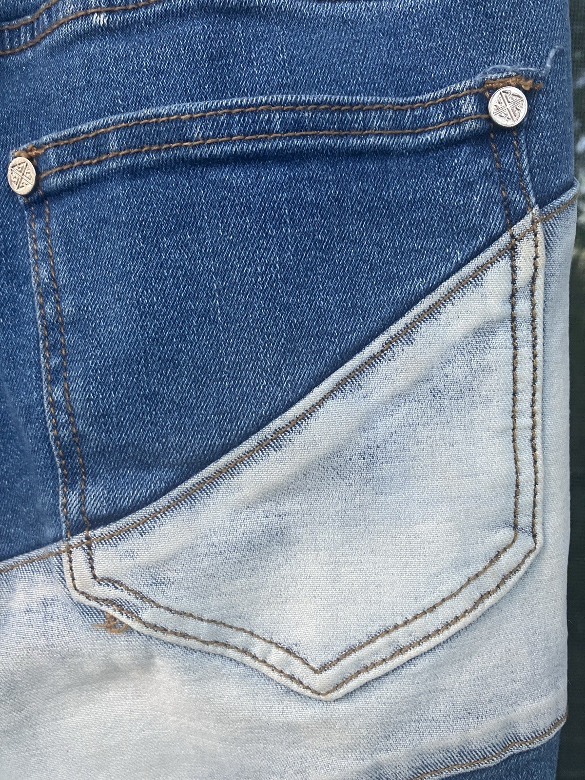 GUAPI Mens Size 28 Wavy Stacked Jeans Two Tone Patchwork Streetwear Blue