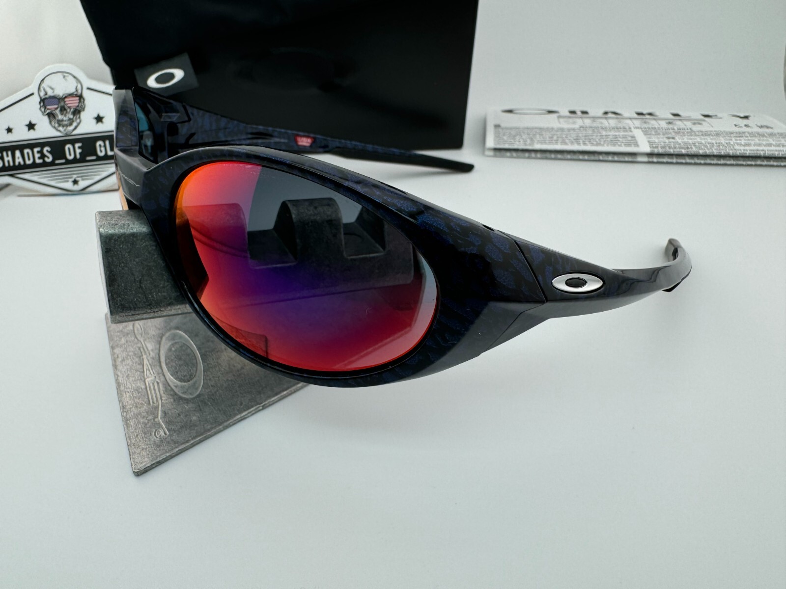 OAKLEY EYE JACKET REDUX PLANET X POSITIVE RED IRIDIUM SUNGLASSES OO9438-02 RARE