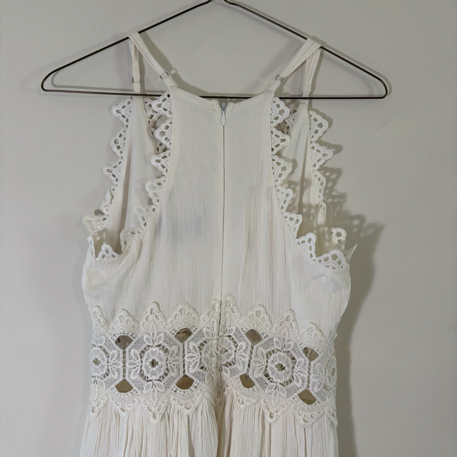 Lulus Women’s XS White Lace V-Neck Spaghetti Strap Sleeveless Maxi Dress