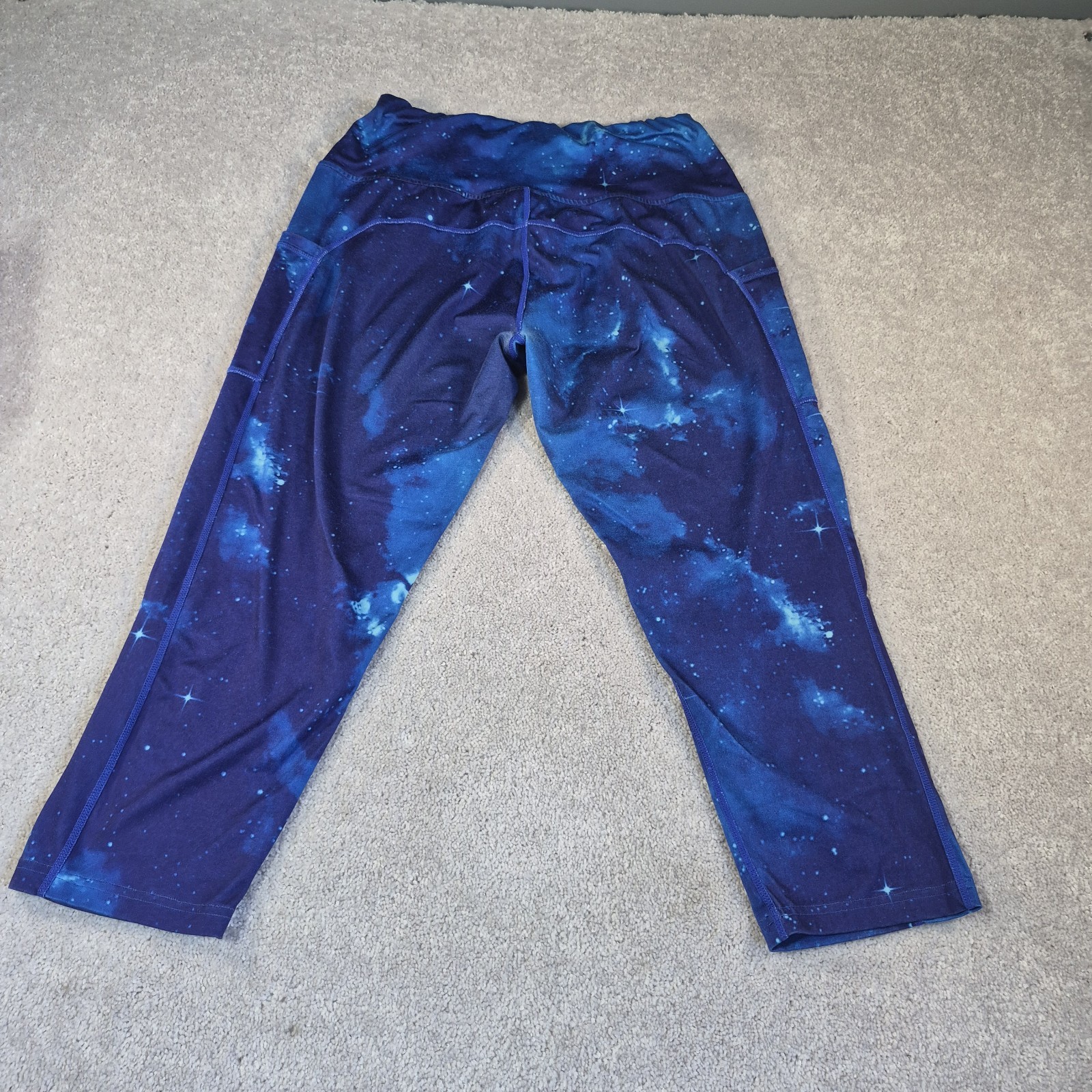 Neon Sweets Womens XLARGE Blue Galaxy Active Capri Legging Pockets Mid Rise Yoga