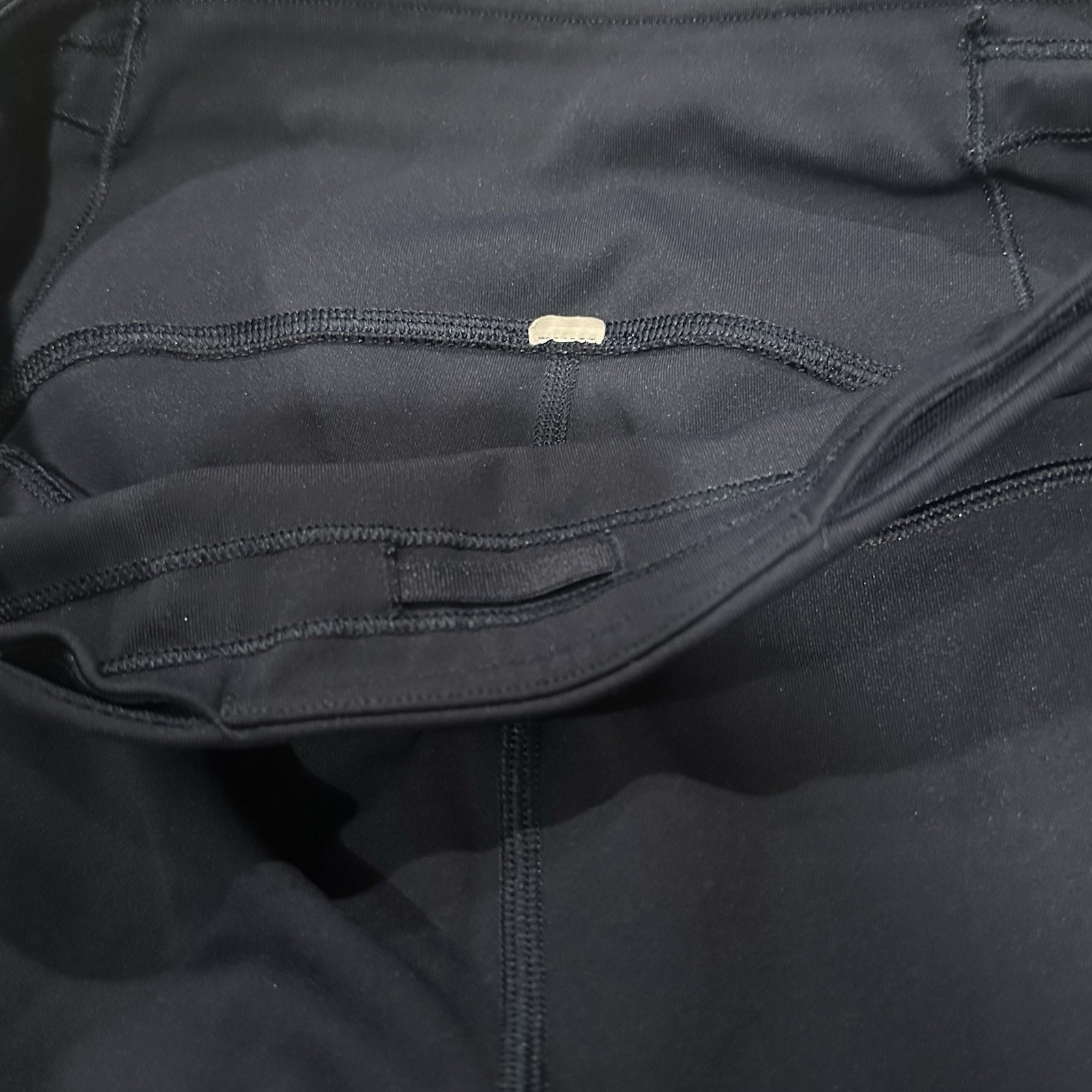 Lululemon Speed Up Tight *Full-On Luxtreme 28″ Size 4 True Navy