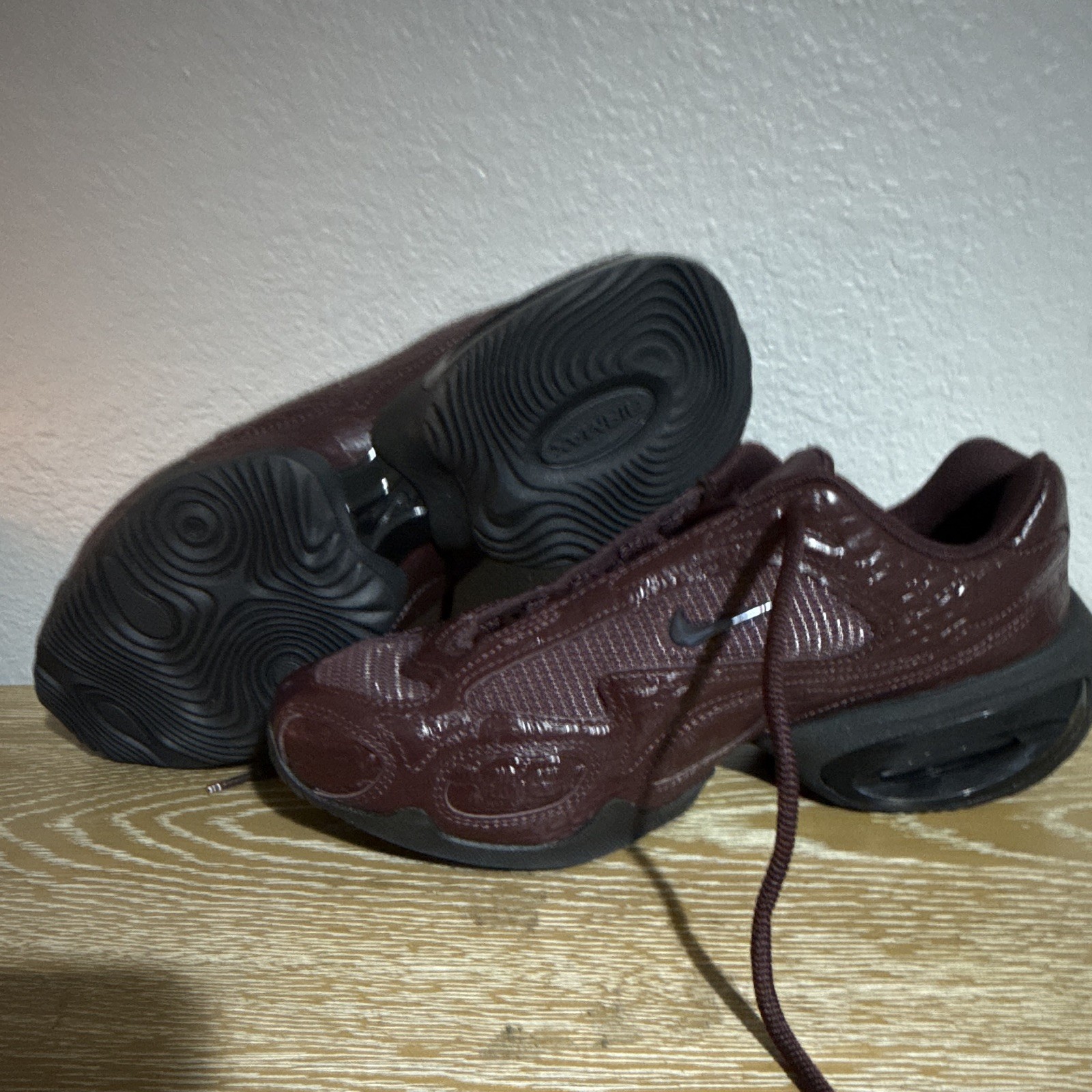 Authentic Nike Air Max Portal SE Burgundy Crush Black W – HQ1789-600