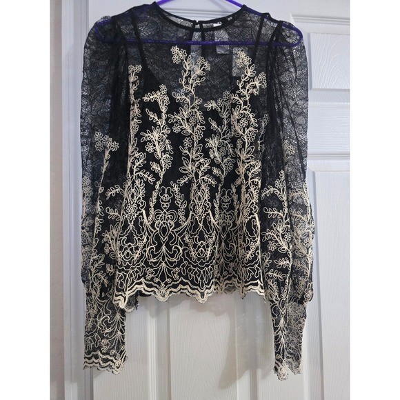 Express NWT Black Sheer Lace Cream Embroidered Puff Sleeve Blouse Top Small