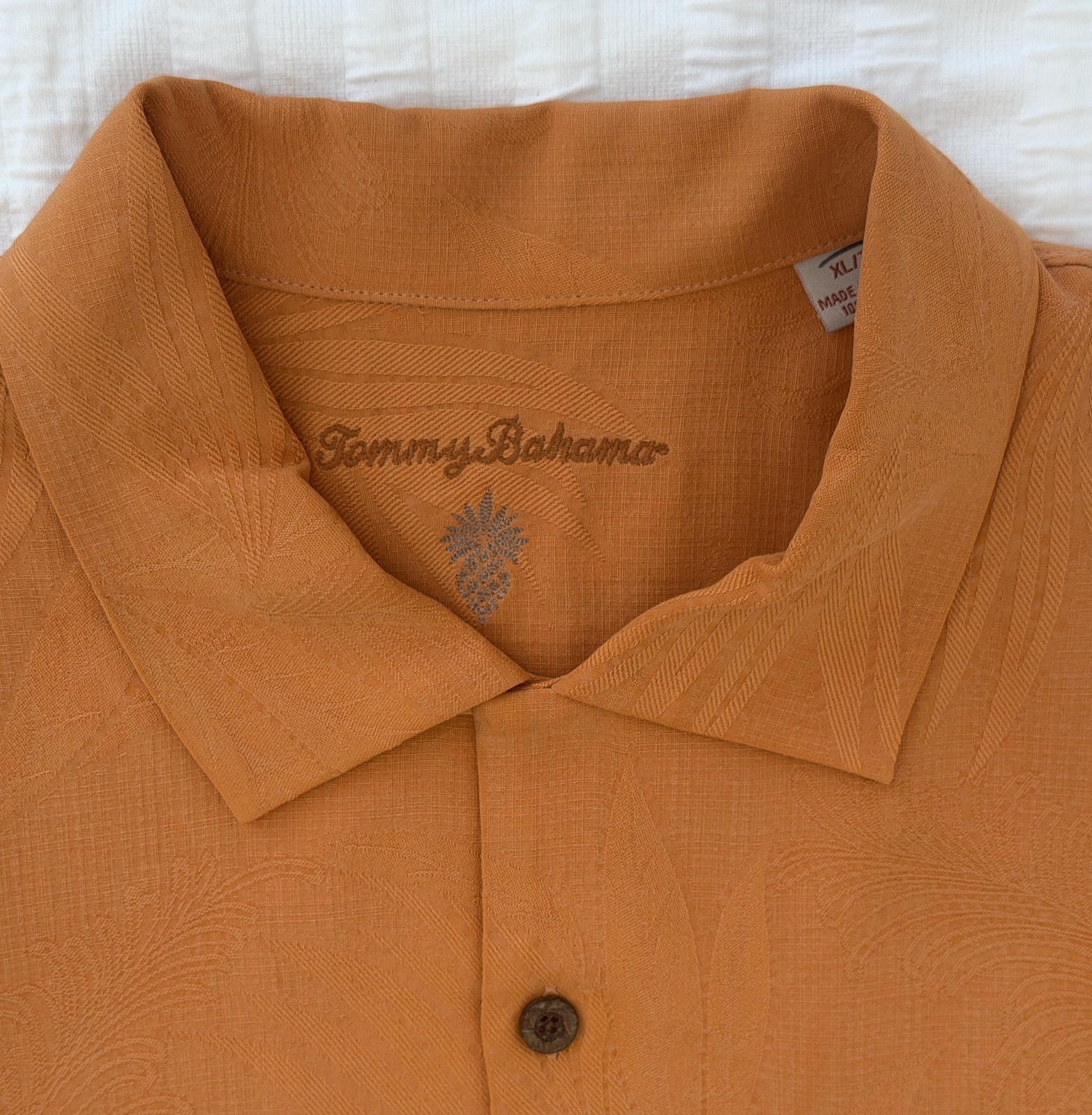 Tommy Bahama Original Fit 100% Silk Button Up Shirt Men’s XL Orange Camp