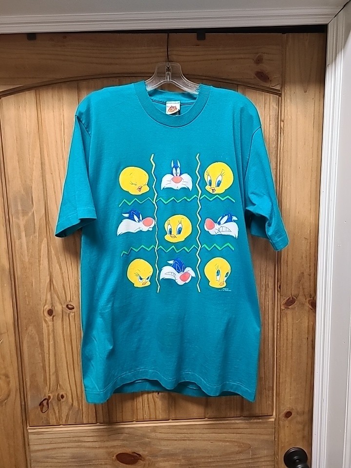 Vintage 1997Tweetie Bird Looney Toons Graphic T -Shirt-single stitch-size large
