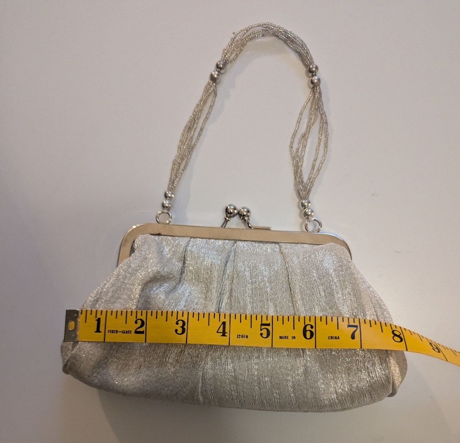 La Regale Silver Metallic Pleated Clutch Kiss Lock Chain Strap Lined Pockets