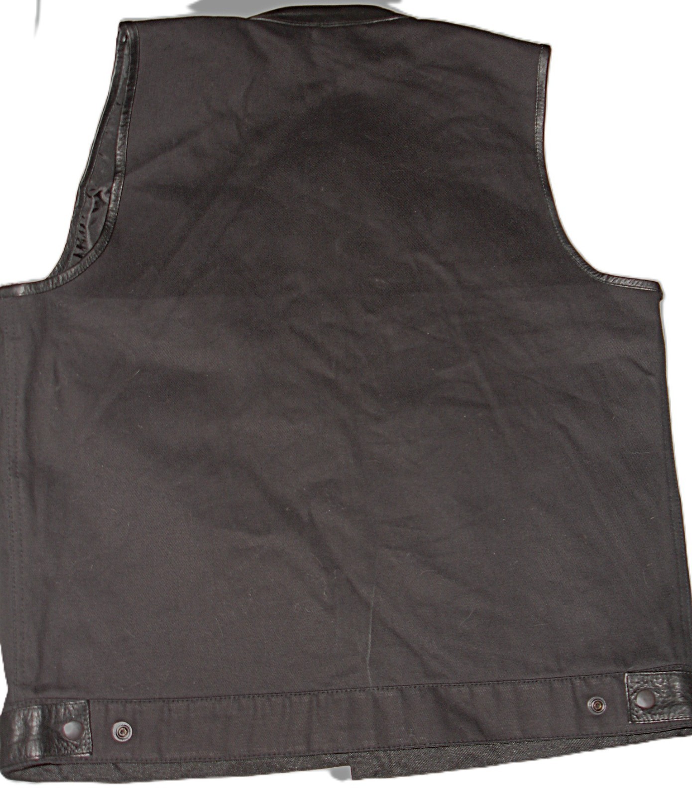 The Gun Pocket dm21689 Men Denim Black Vest Size Medium Conceal Carry NWT