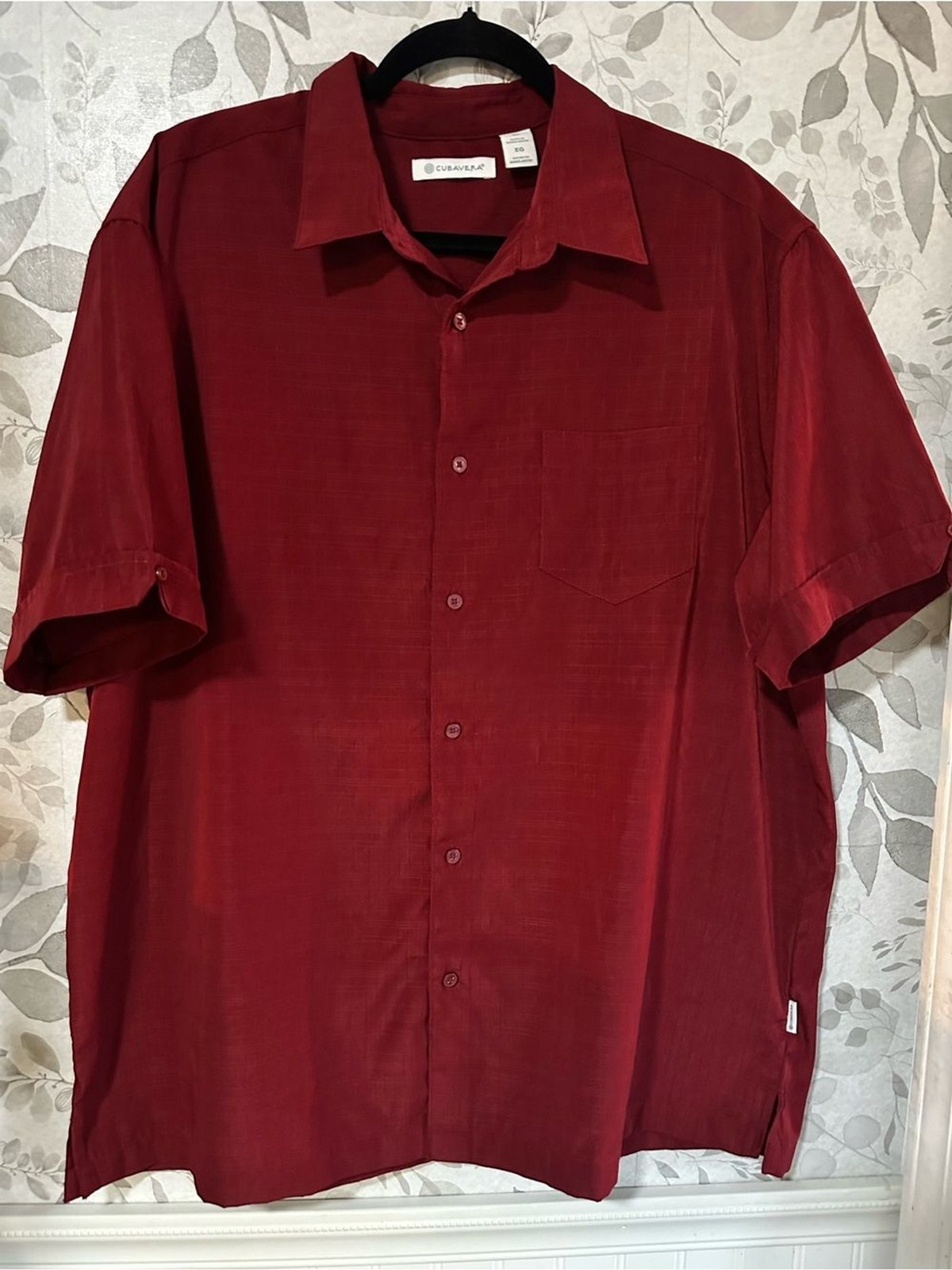 Cubavera Men’s Short-Sleeve Button-Down Shirt in Deep Red XL Travel Lightweight