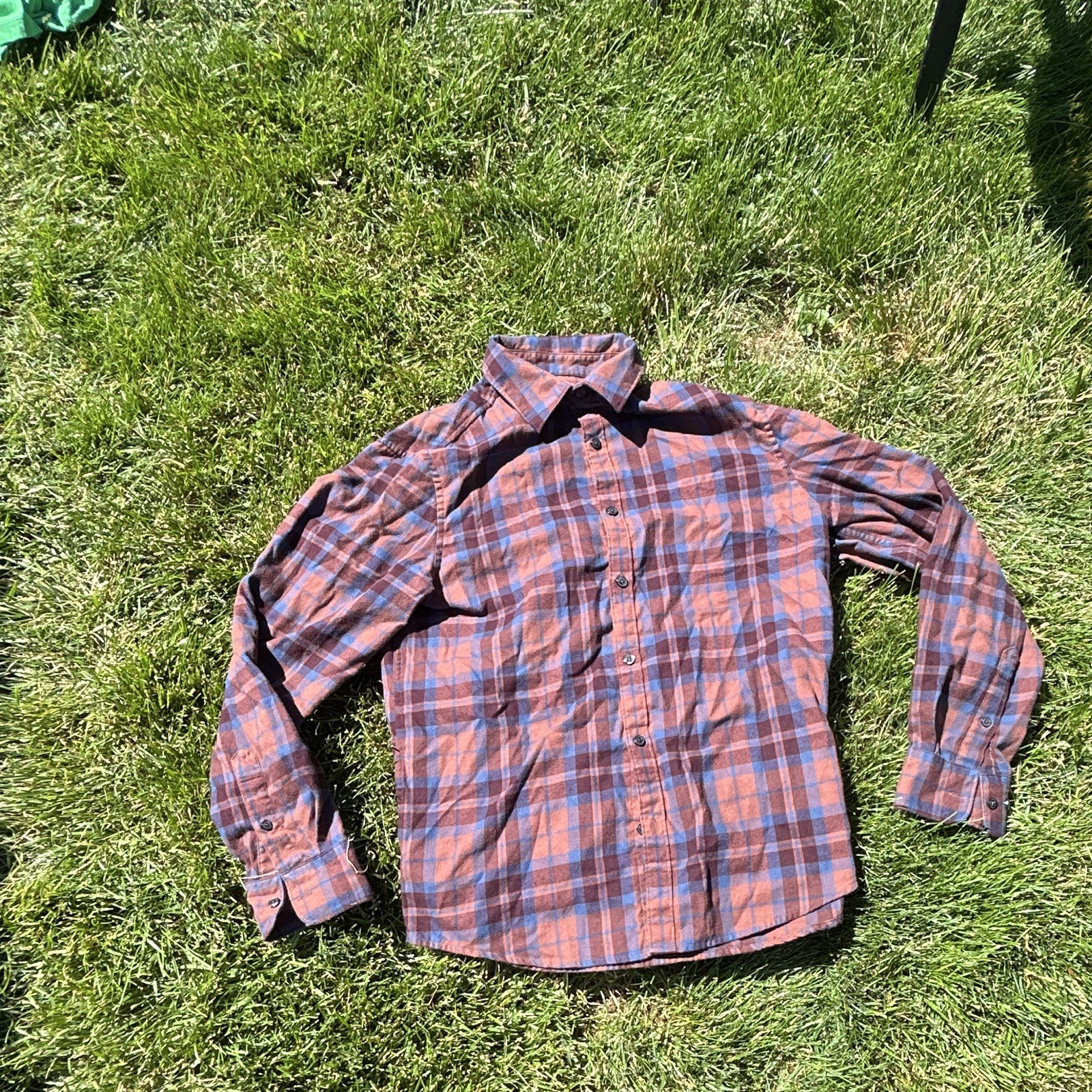 Perry Ellis Men’s M Regular Brown/Blue Plaid Long Sleeve Point Collar Button-Up