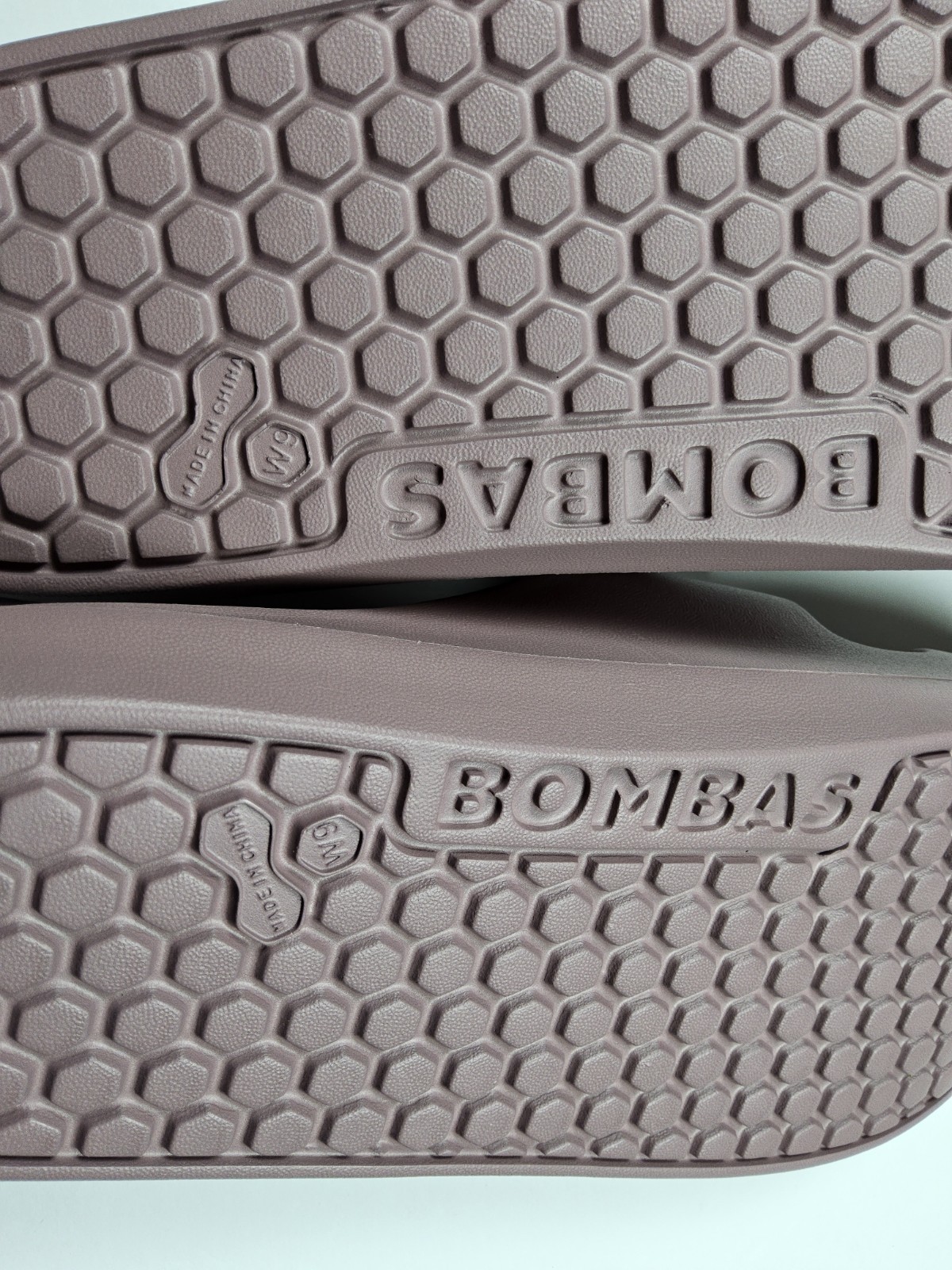 Bombas Women’s Friday Slides Waterproof Lightweight Sandals Size 9