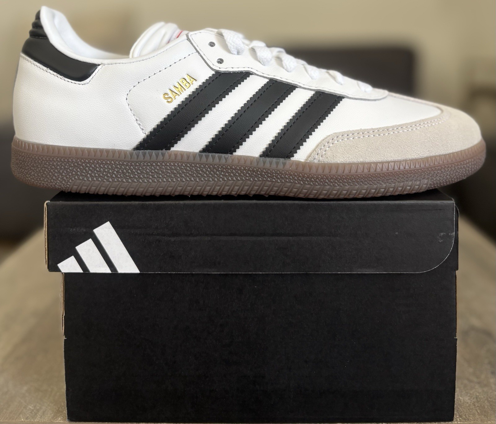 Size 9 – Adidas Samba Indoor Classic Cloud White Core Black Red Men IH6001 New
