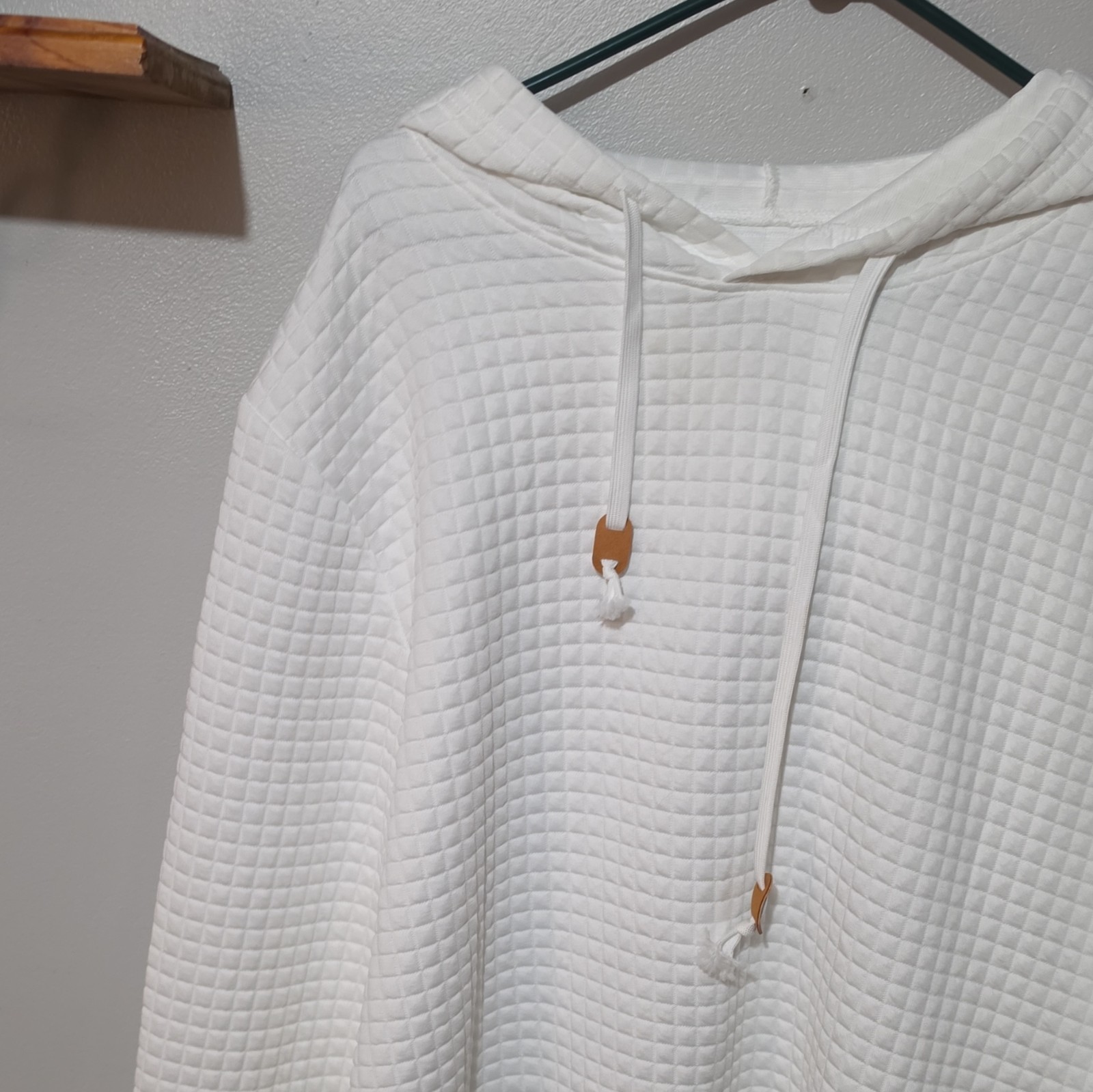 Women’s White Textured Knit Pullover Hoodie, Hooded Drawstring, Large
