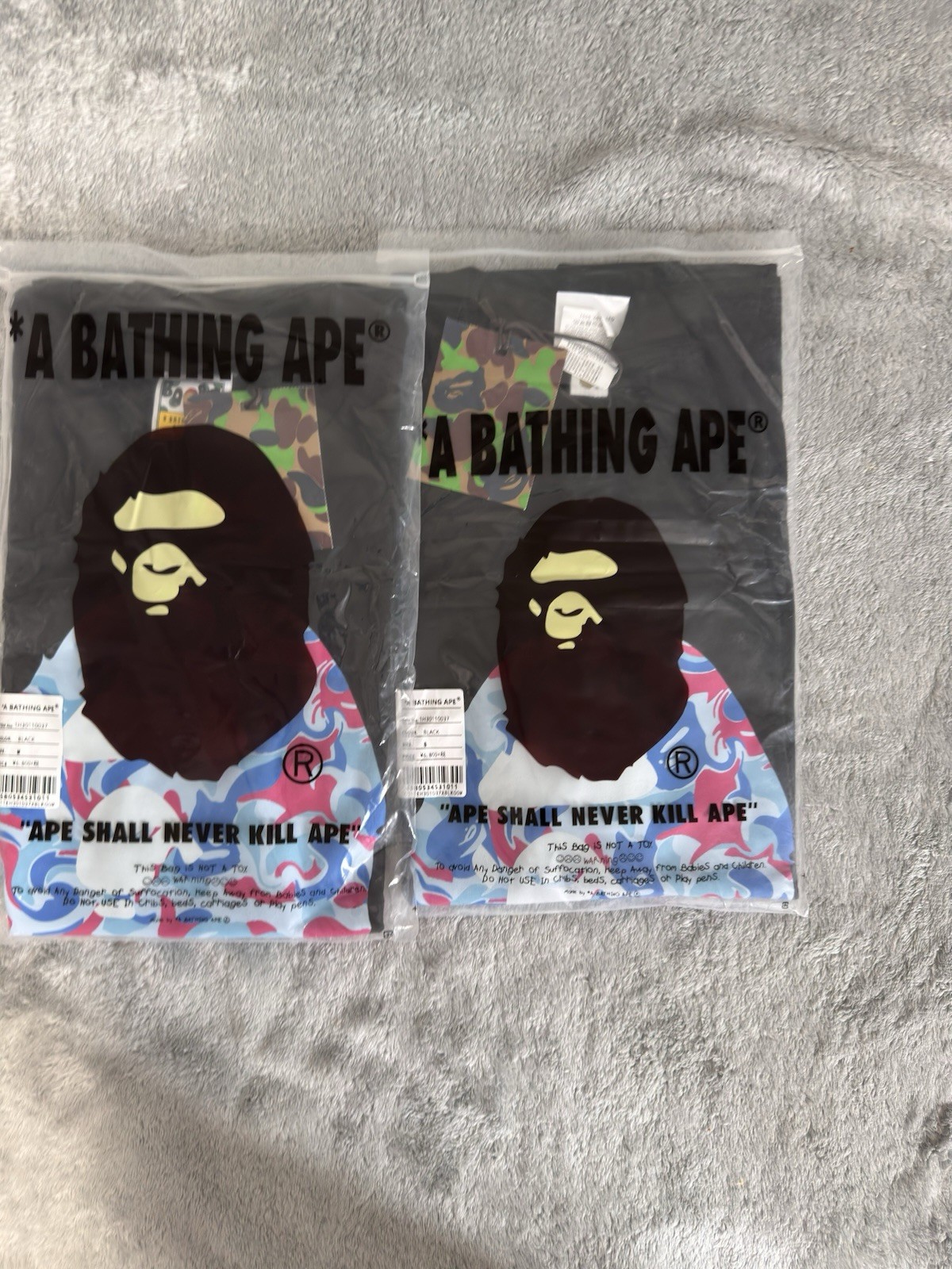 A Bathing Ape BAPE Men’s Black Graphic Print Logo T-Shirt M/L Lot of 2 NWT