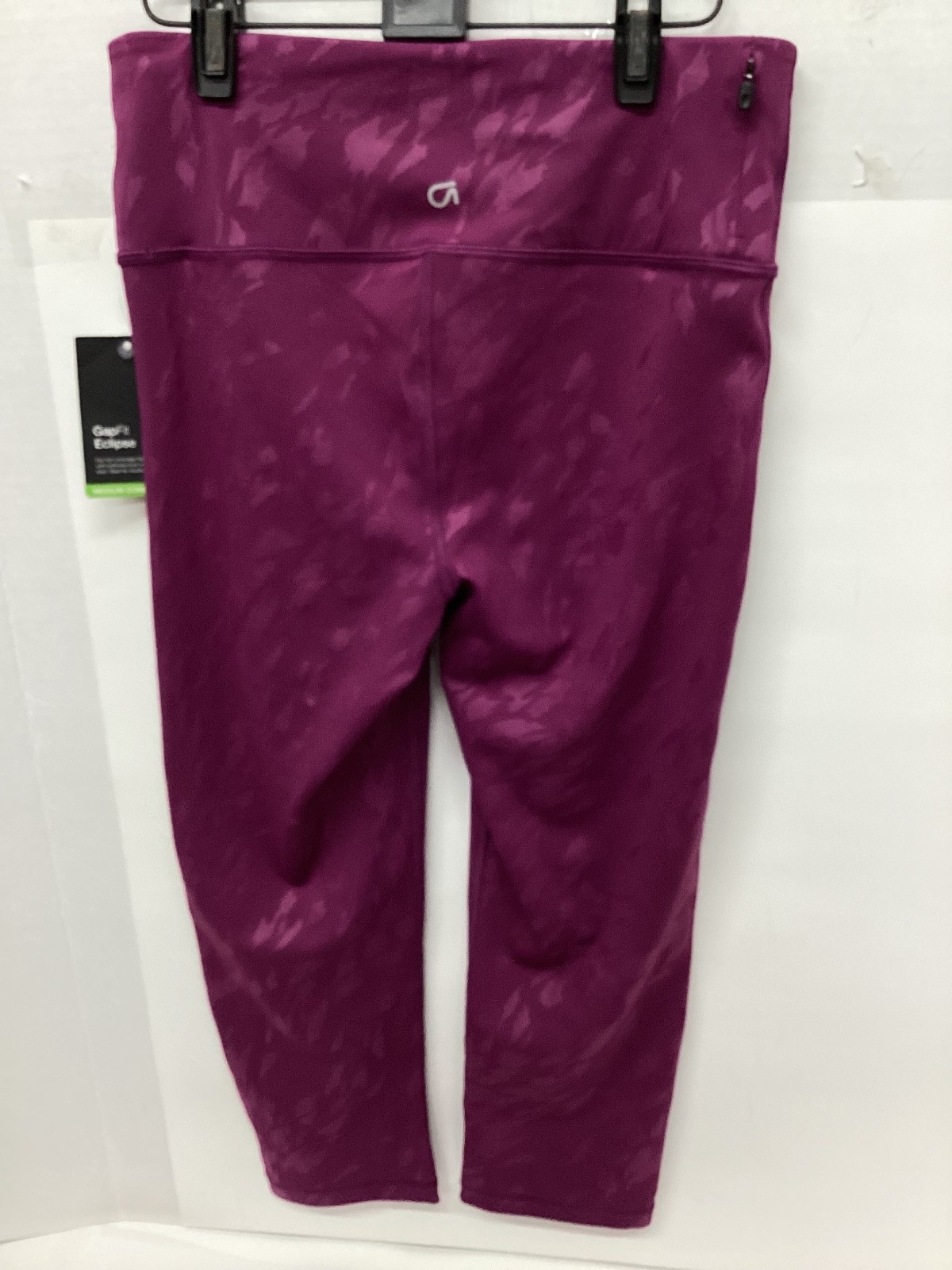 GapFit Esclipse Breathable Medium Compression pants/matching exercise bra Small