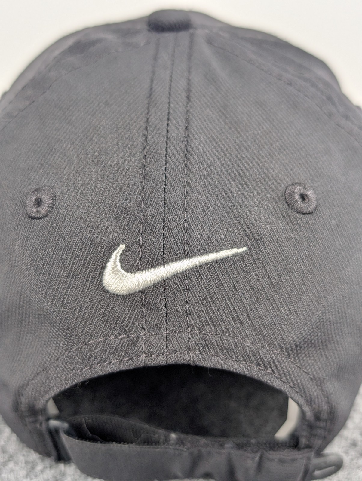 Nike Hat Cap Strap Back Black Swoosh Logo Legacy 91 Lightweight Dri FIT Mens