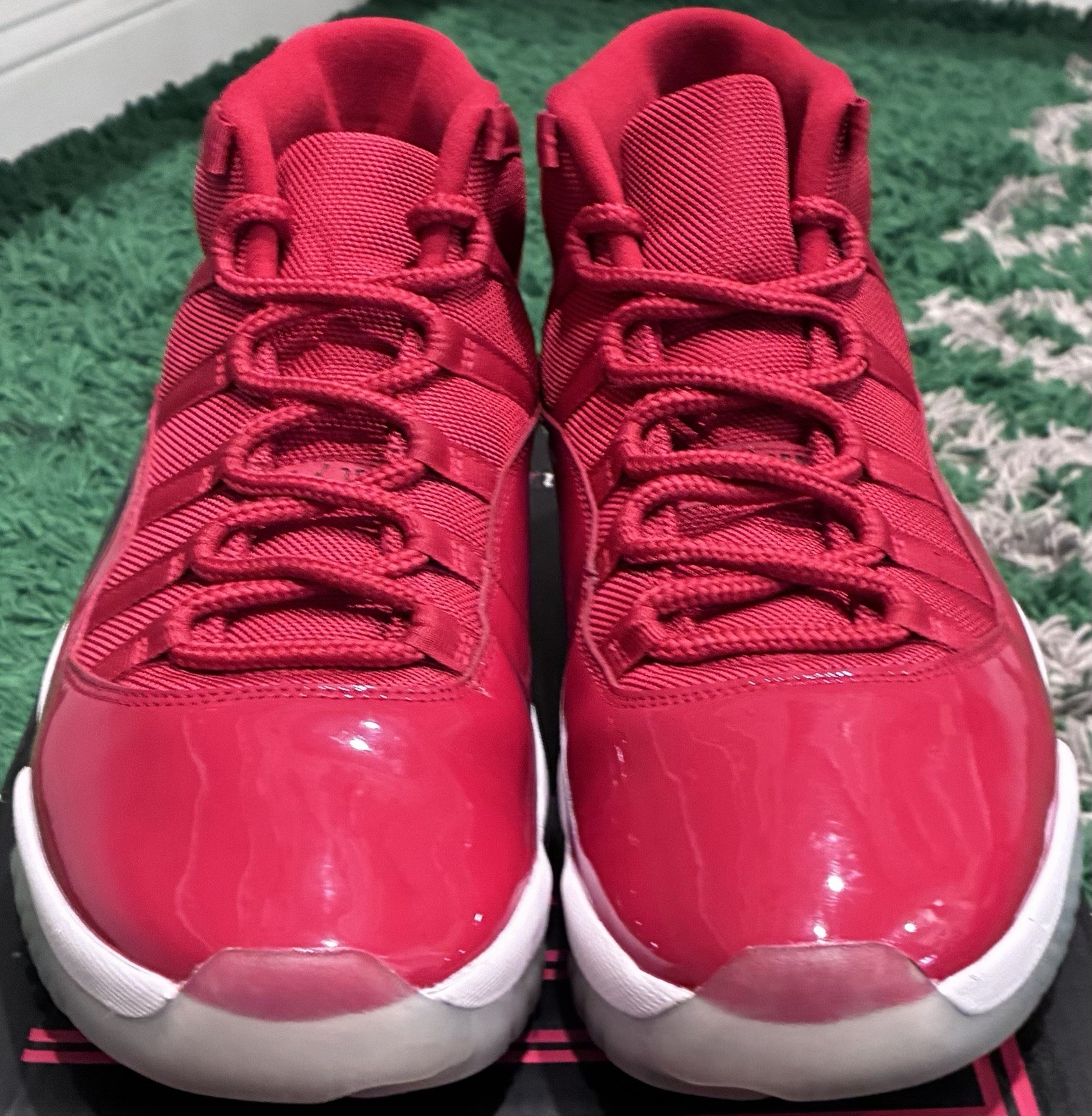 Jordan 11 Retro Win Like 96 Size 11 Pre-Owned/Used OG ALL! GREAT CONDITION!