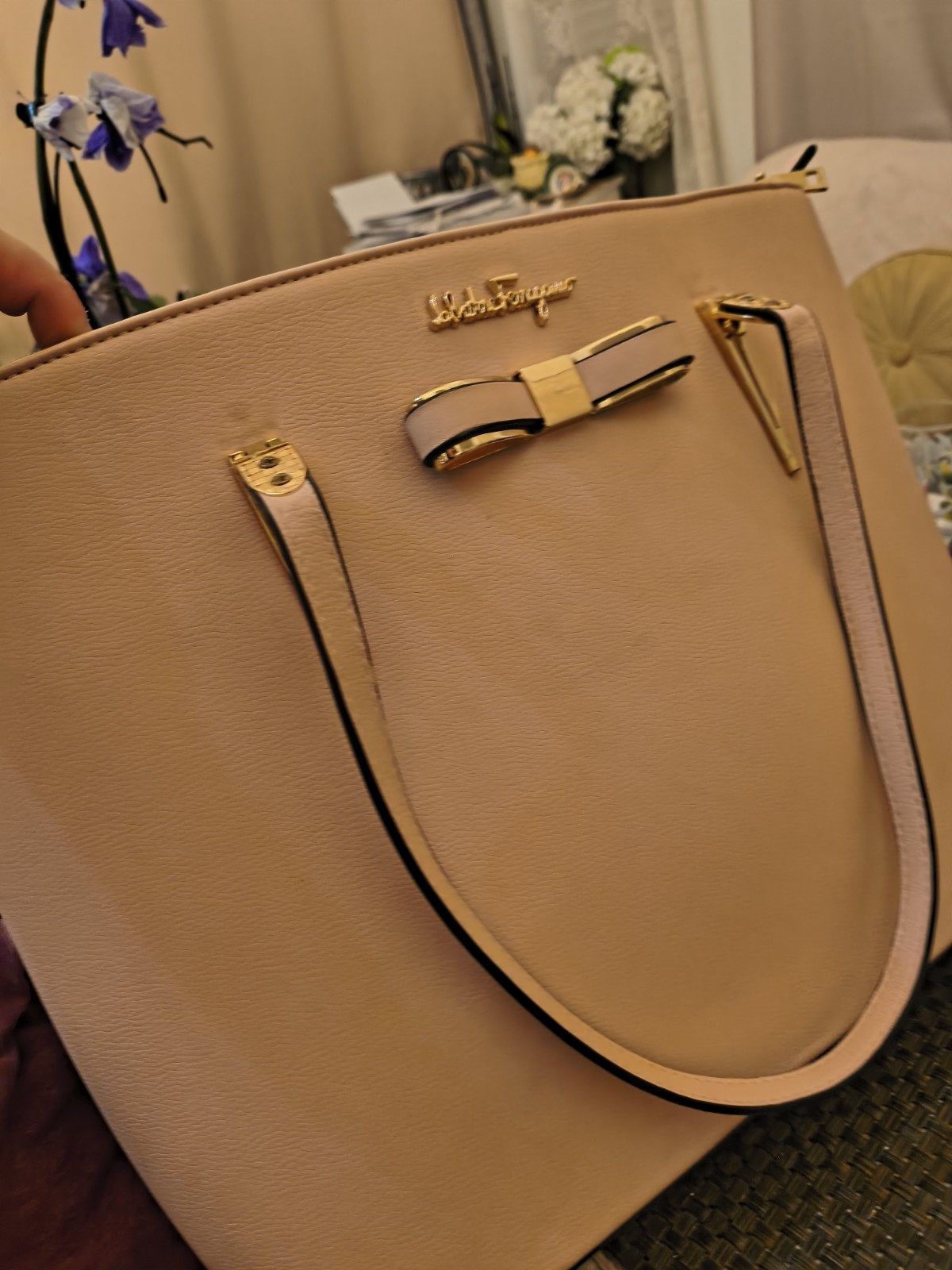 Salvatore Ferragamo Baby pink Monogram Tote Bow Gold Hardware Strap effect