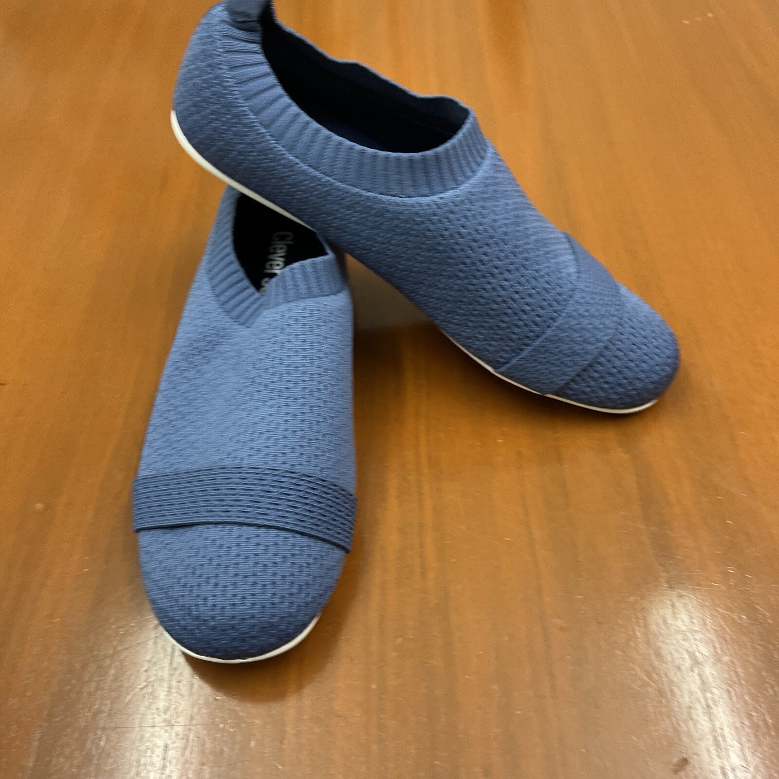 Men’s Clever Soles Blue Form Fitting Comfort Shoes Size 10 NWOT