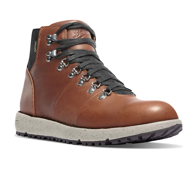 Danner Vertigo 917 Men’s Light Brown, New, Style 32381, Size 7 to 13