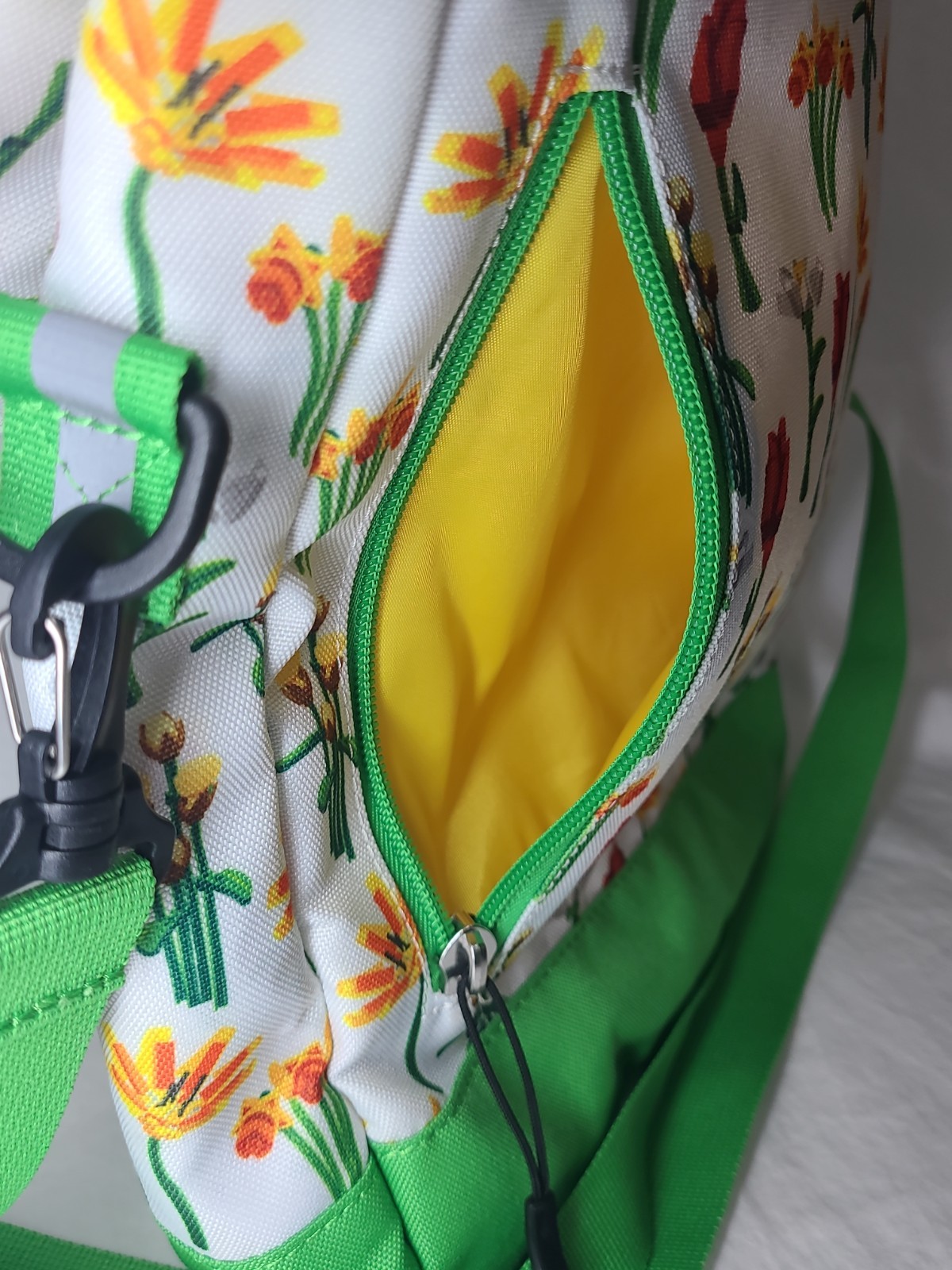 LEGO LEGOLAND Floral Print Crossbody Messenger Bag Zip Buckle Green Strap