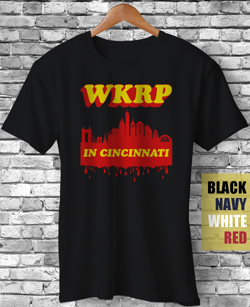 WKRP In Cincinnati Les Nessman Turkey Drop Retro Thanksgiving Funny Gift T-Shirt