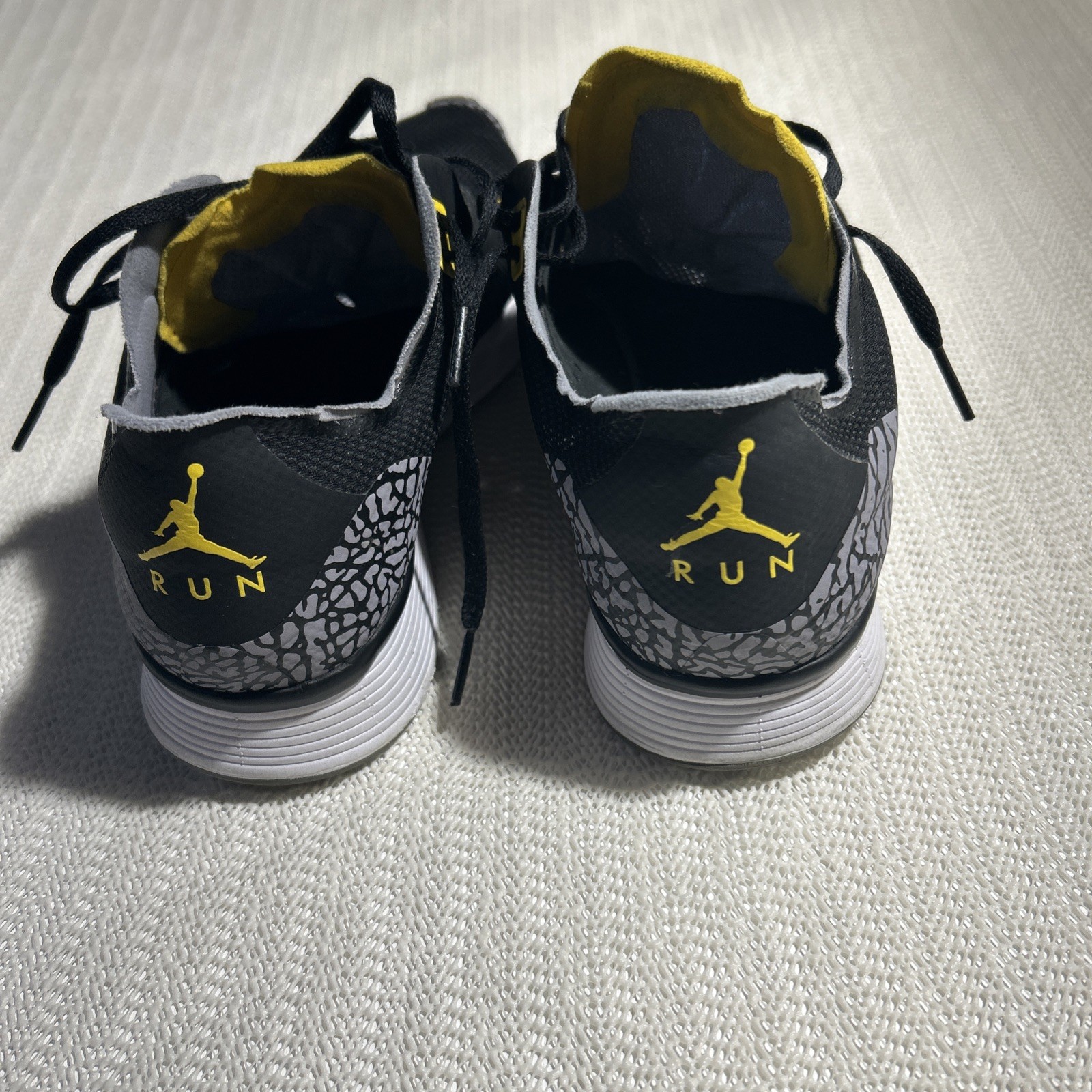 Jordan 88 Racer Varsity Maize Men’s Shoes Black/Multicolor Size 9.5 NWB)