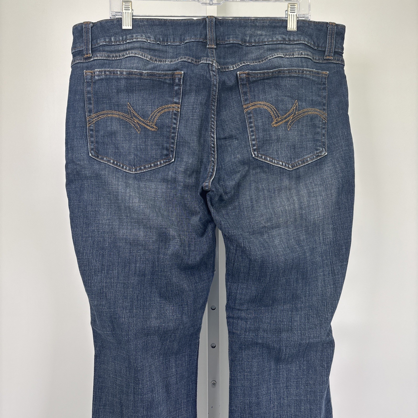 Wrangler Retro Jeans Womens 17×34 (38×34) Boot Cut Med Wash Fade Denim Western